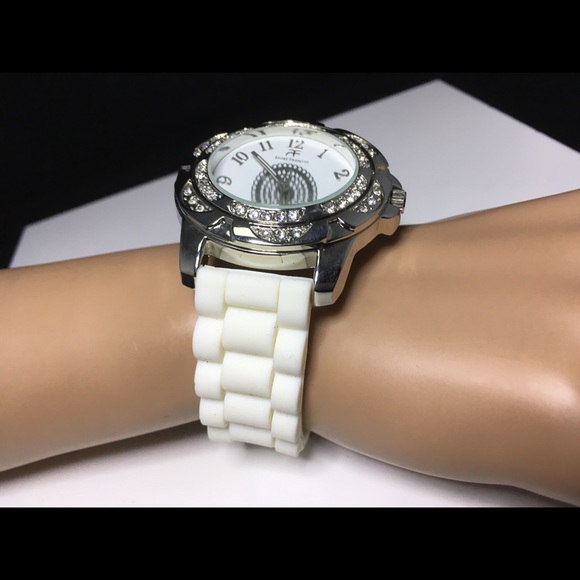 Watch - Picture 4 of 5